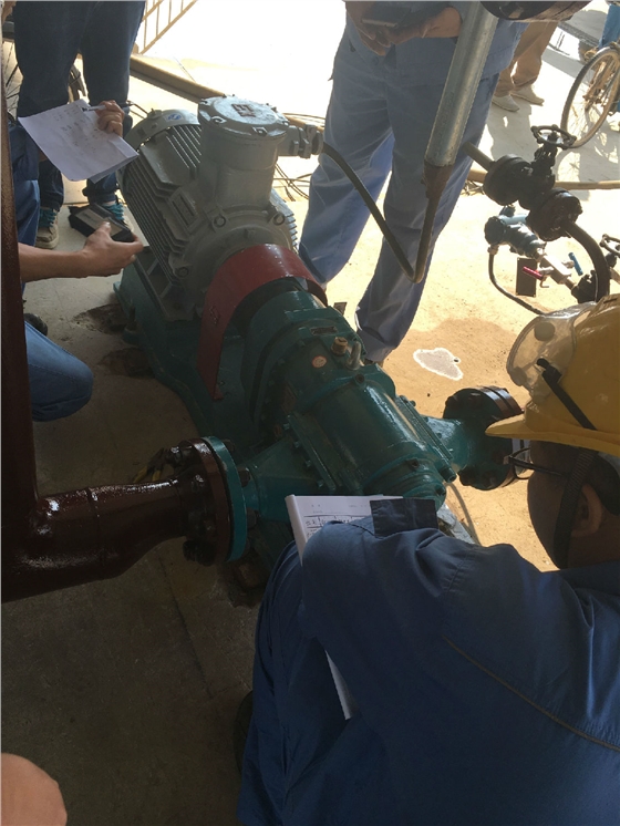 羅德銷(xiāo)售工程師服務(wù)現(xiàn)場(chǎng)(二) 羅德銷(xiāo)售工程師服務(wù)現(xiàn)場(chǎng)(二)