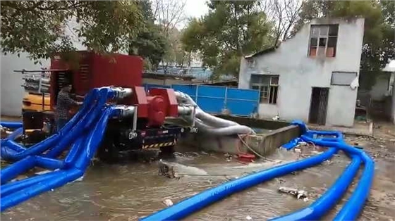 移動(dòng)泵車現(xiàn)場 移動(dòng)泵車現(xiàn)場