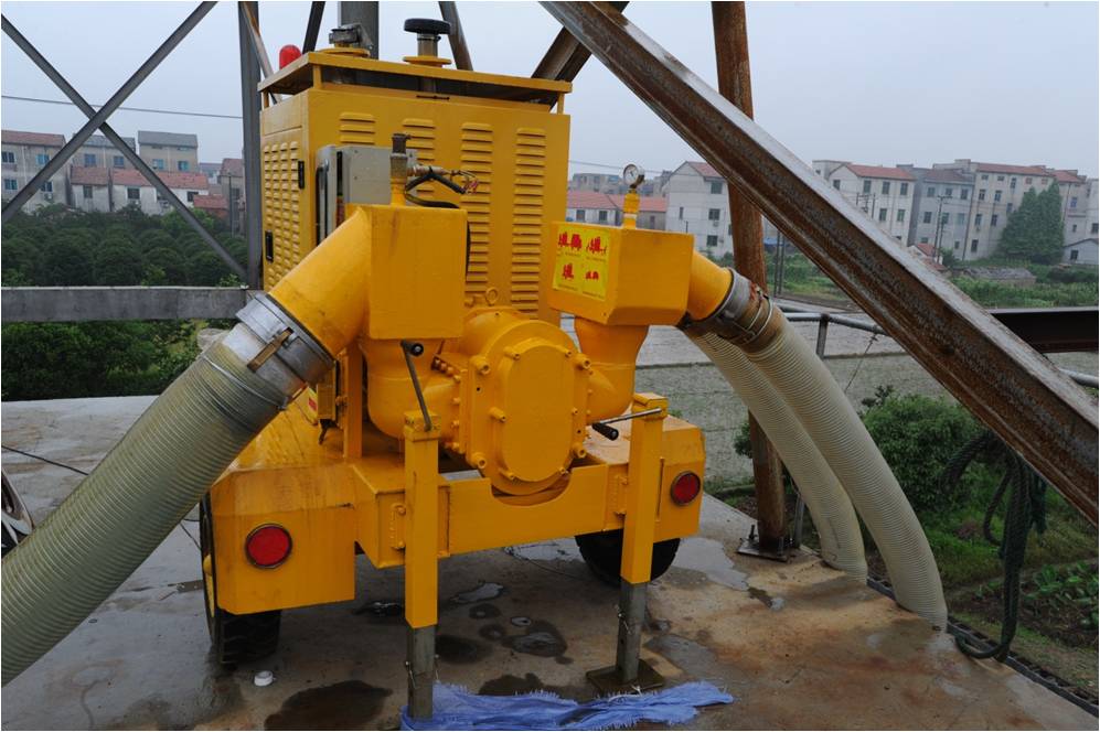 防汛移動(dòng)泵車(chē) 防汛移動(dòng)泵車(chē)