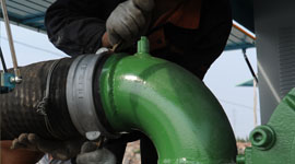 羅德泵車管道安裝.jpg 羅德泵車管道安裝.jpg