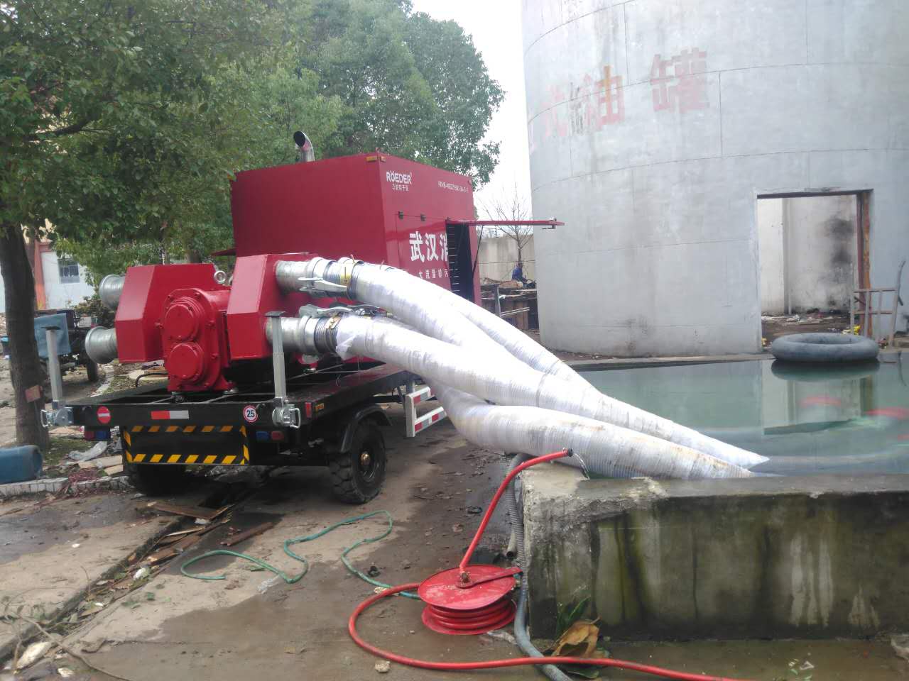 防汛排水泵車(chē) 防汛排水泵車(chē)