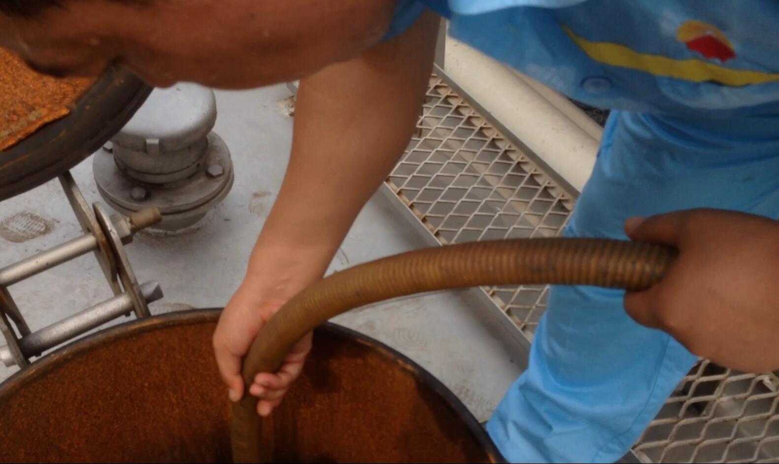 凸輪轉(zhuǎn)子泵應(yīng)用卸油掃倉工位的保養(yǎng)方式。